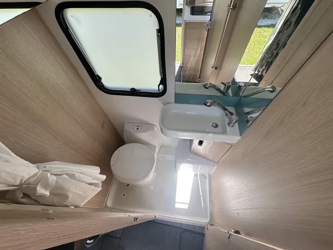 ADRIA AVIVA 360 DD ÇEKME KARAVAN — fotoğraf 16/17