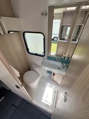 ADRIA AVIVA 360 DD ÇEKME KARAVAN — fotoğraf 15/17