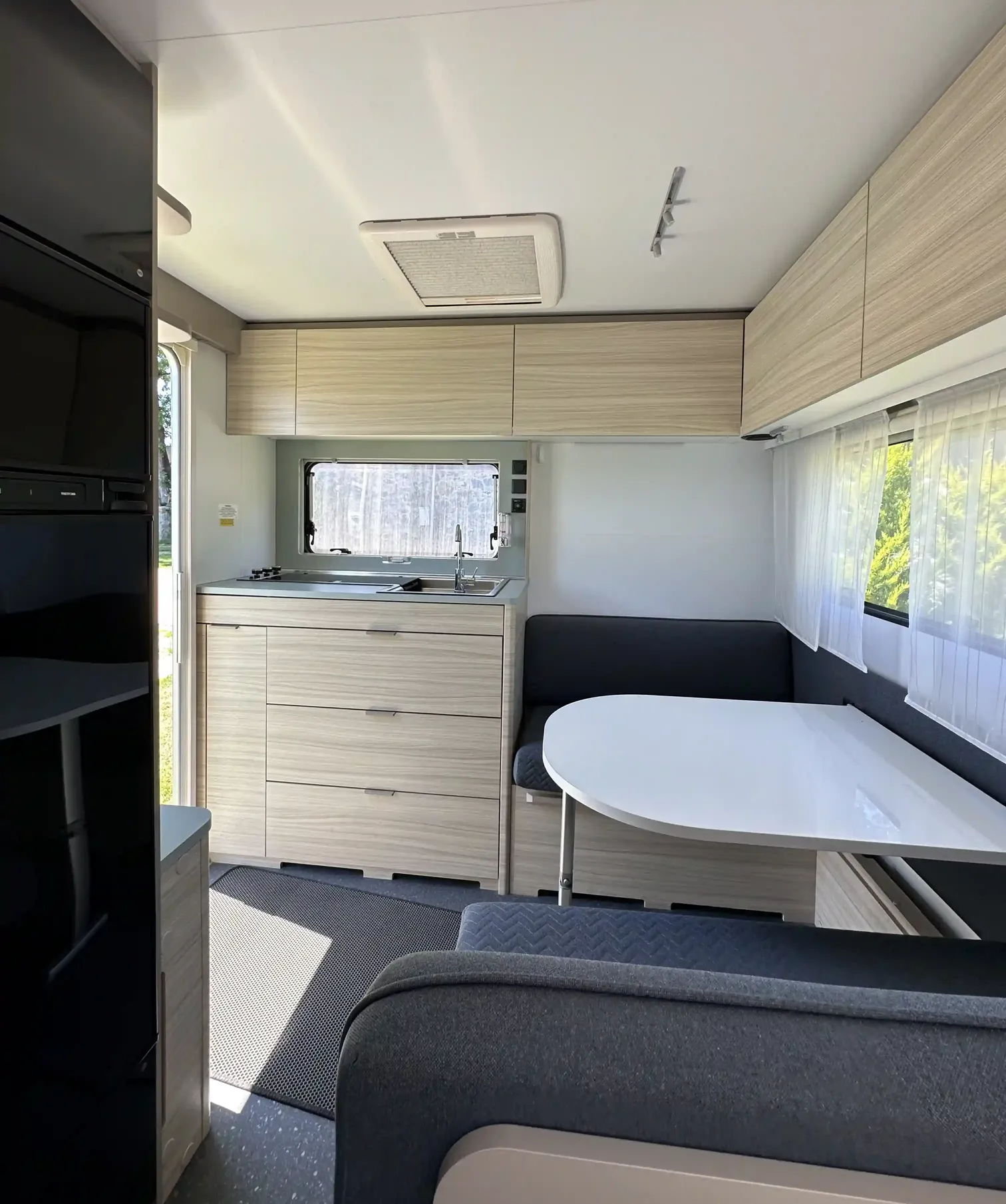 ADRIA ALTEA 402 PH ÇEKME KARAVAN — fotoğraf 10/16