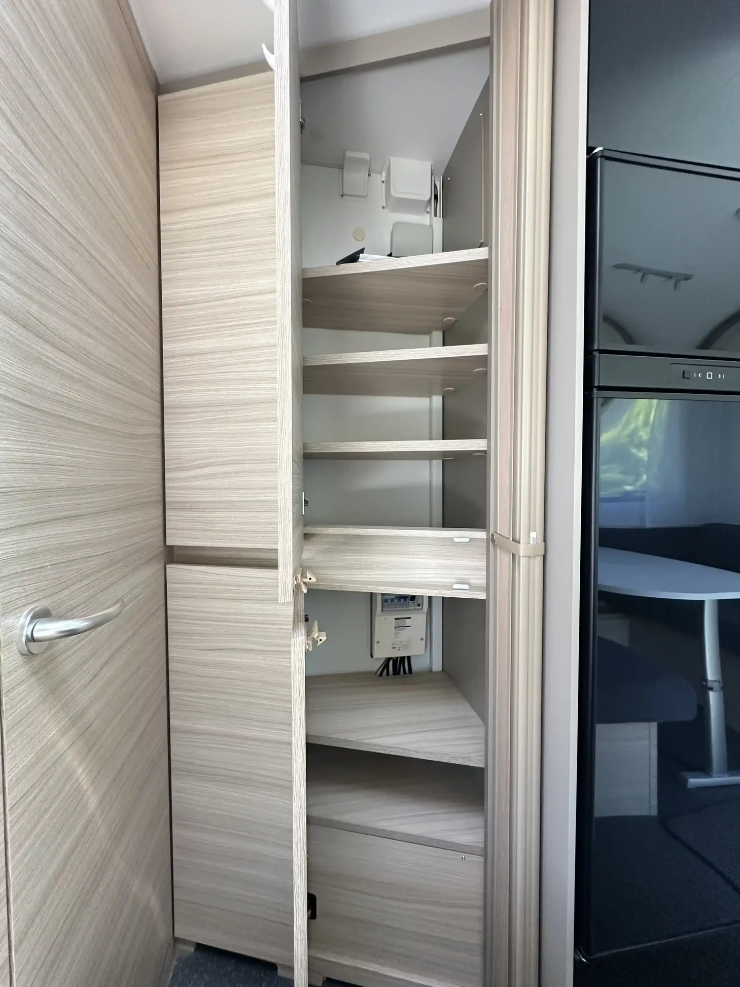 ADRIA ALTEA 402 PH ÇEKME KARAVAN — fotoğraf 14/16