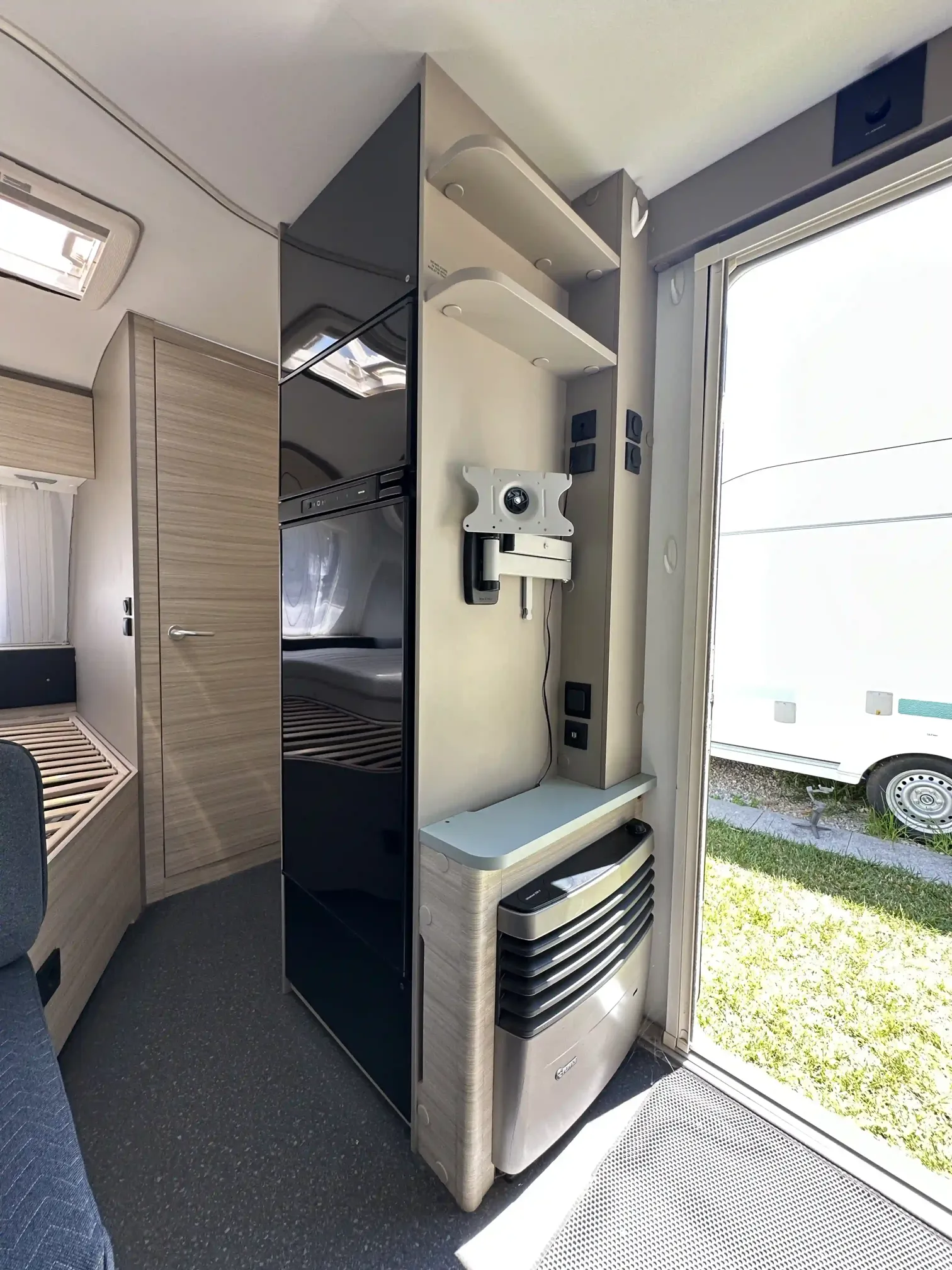 ADRIA ALTEA 402 PH ÇEKME KARAVAN — fotoğraf 7/16