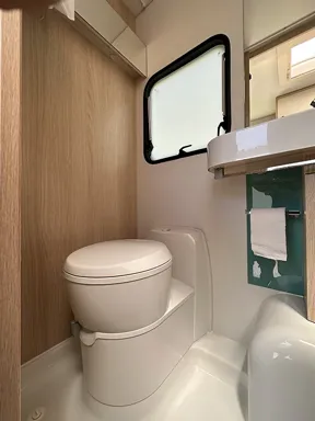 ADRIA AVIVA 360 DK ÇEKME KARAVAN — fotoğraf 14/15