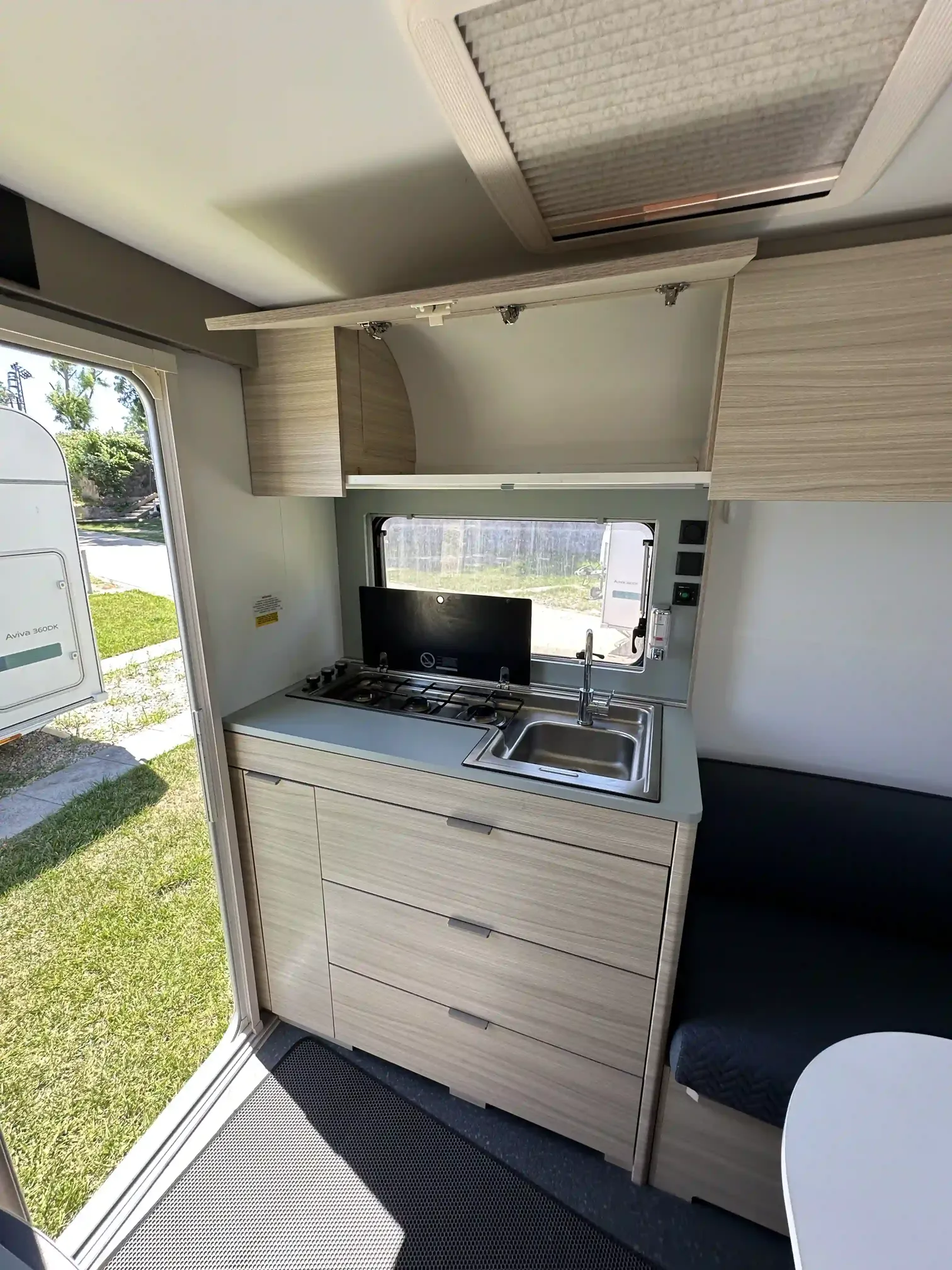 ADRIA ALTEA 402 PH ÇEKME KARAVAN — fotoğraf 8/16