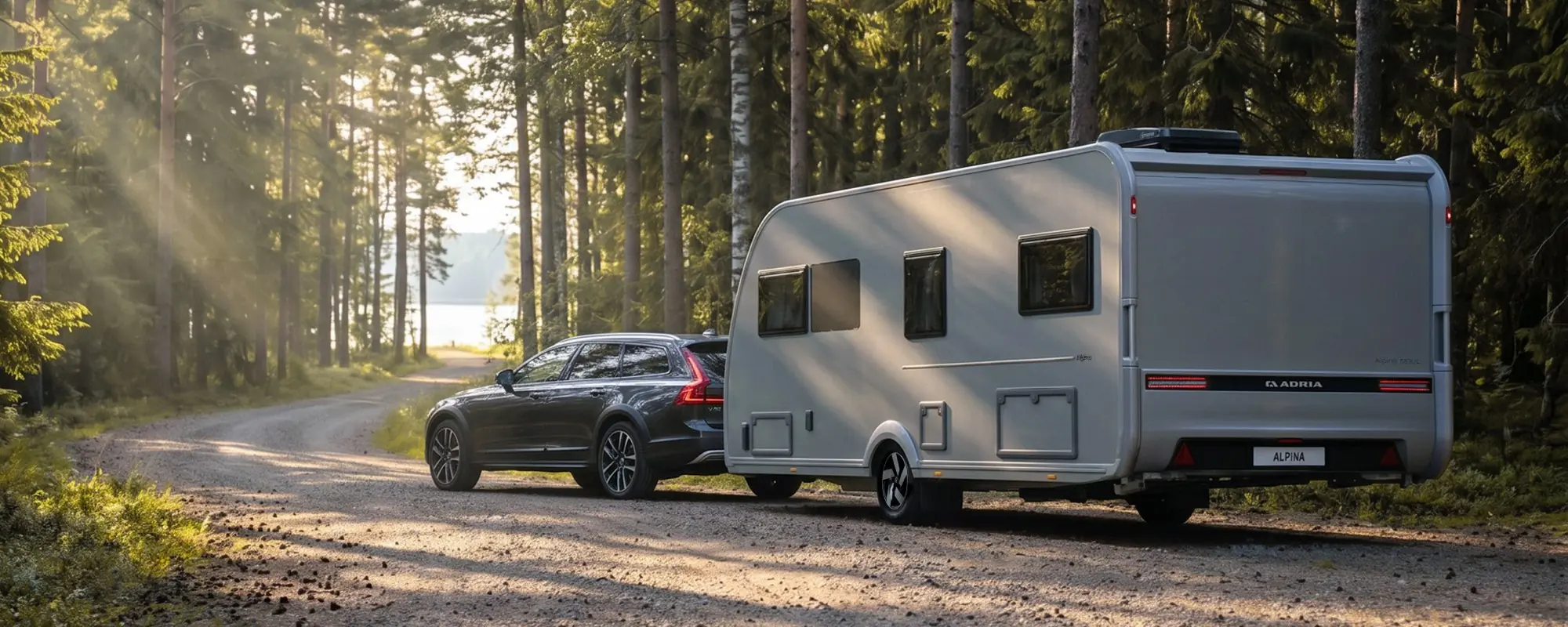 Adria Türkiye showroom'unda sergilenen karavan modelleri